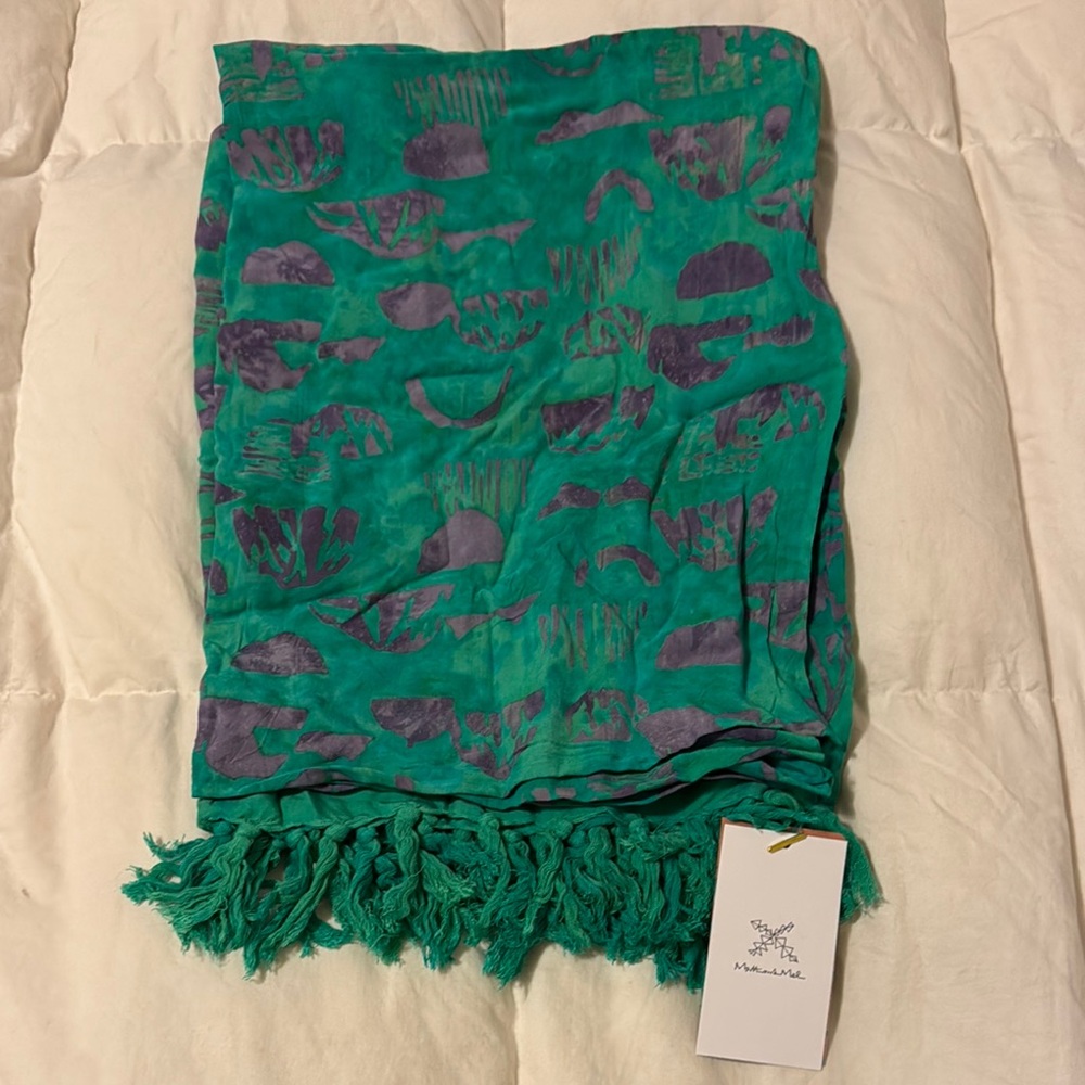 NWT Matt and Mel Yoga Edition Sarong